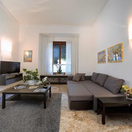 New View In Historic Palace Semesterbostad Verbania
