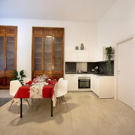 Casa vacanze New View In Historic Palace *